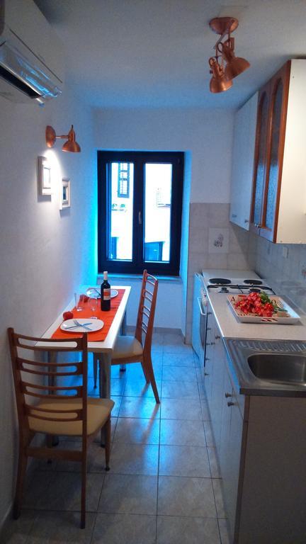 Apartment Vladka Изола Екстериор снимка